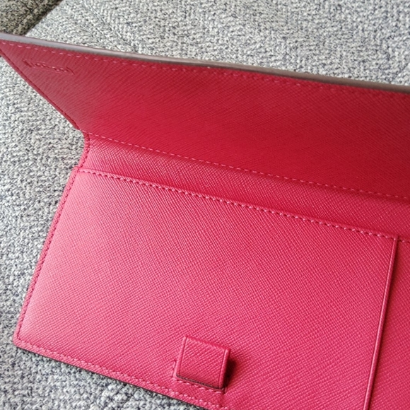 Coach - Picture 2 of 2